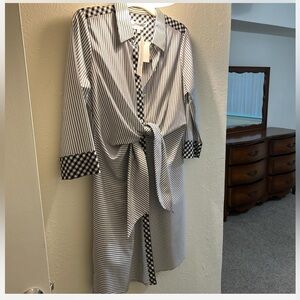 NWT Foxcroft Black & White Tie-Waist Dress